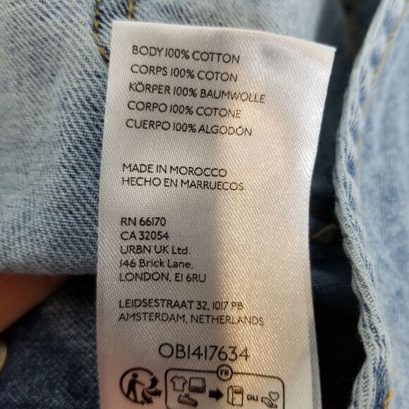 Free People WE THE FREE Denim Shortalls Size 26 Shorts Blue Jeans Roll Up Y2K - Picture 9 of 9